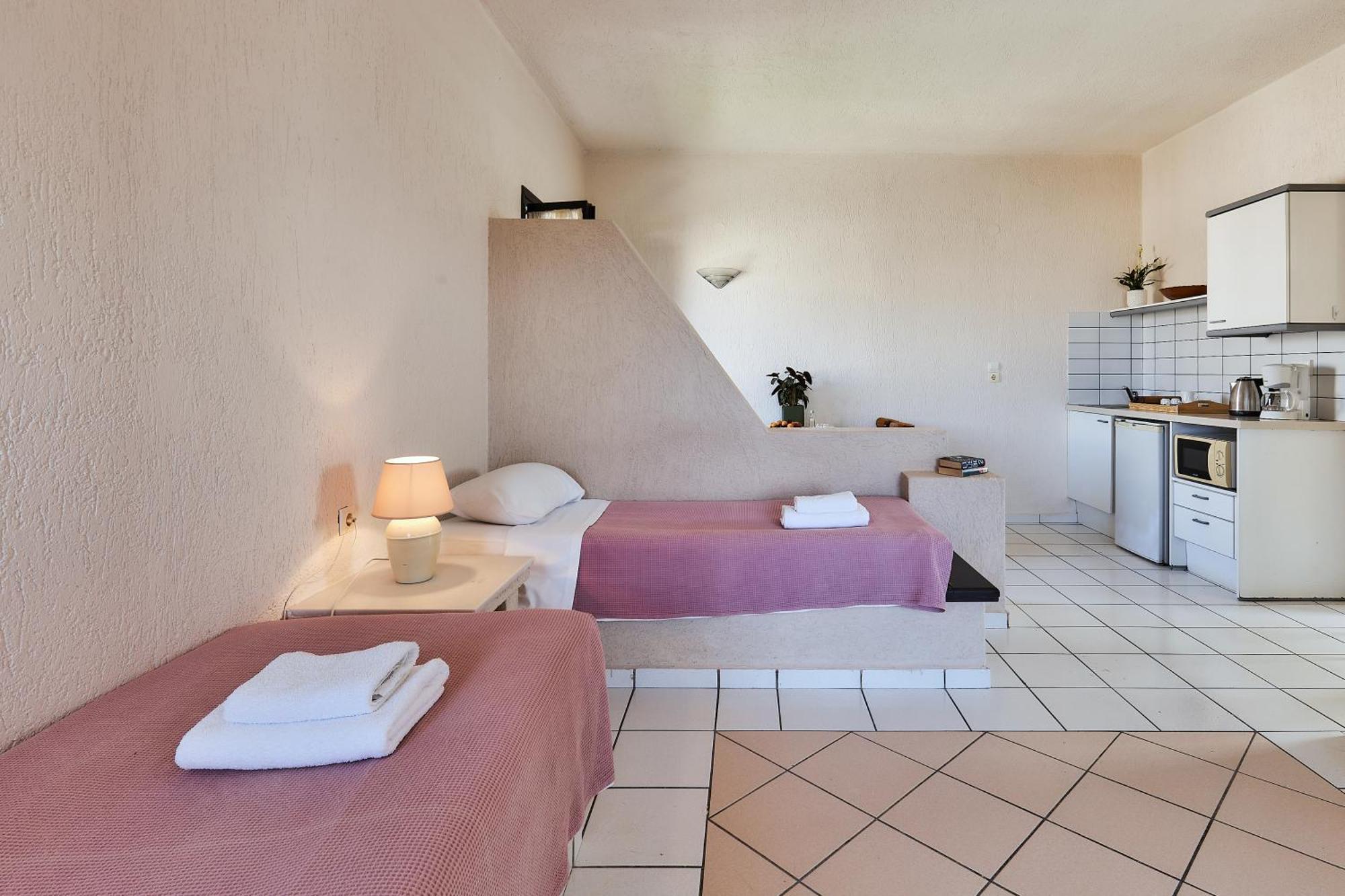 Creteco Hotel & Suites Gournes Gouvon Экстерьер фото