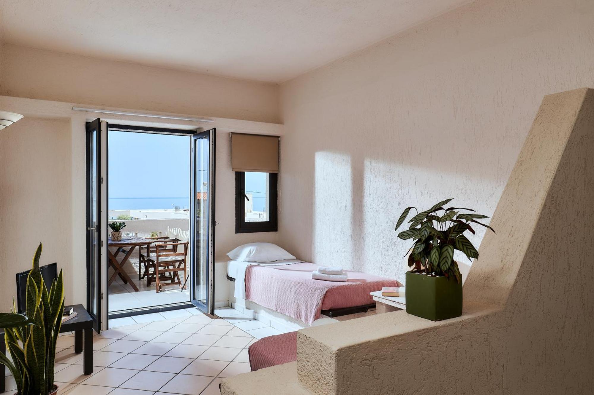 Creteco Hotel & Suites Gournes Gouvon Экстерьер фото