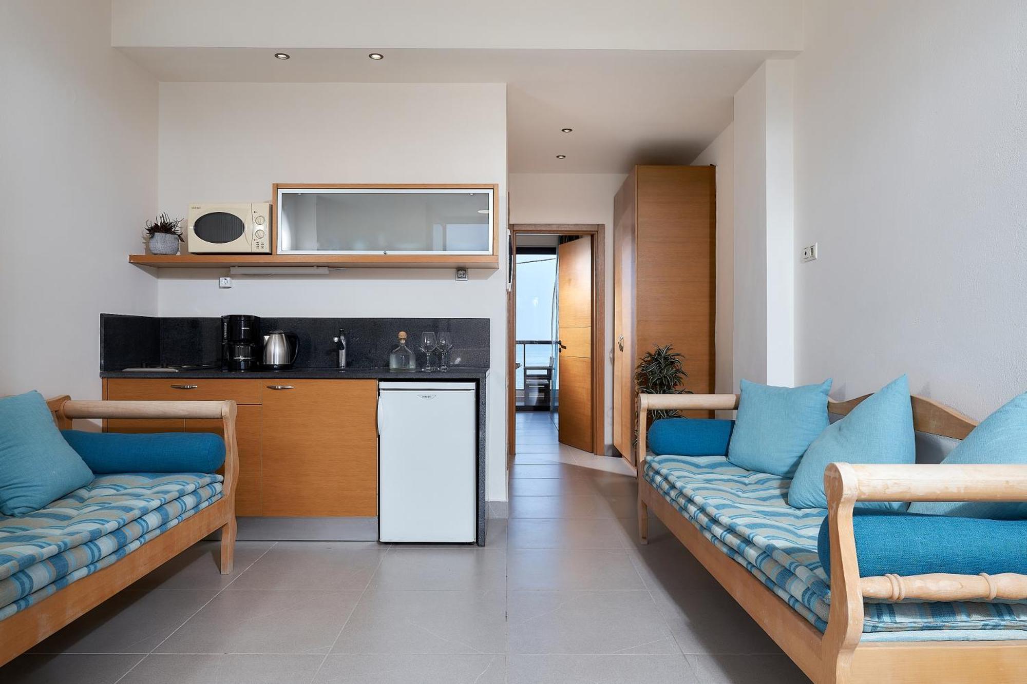 Creteco Hotel & Suites Gournes Gouvon Экстерьер фото