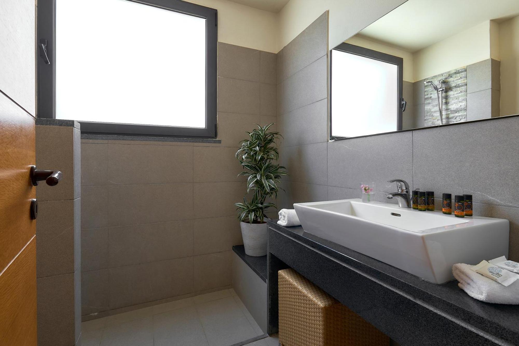 Creteco Hotel & Suites Gournes Gouvon Экстерьер фото